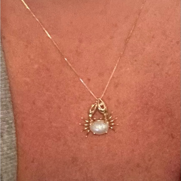 Authentic Gold Crab Pendant Necklace with Pearl and Diamond - Picture 2 of 6